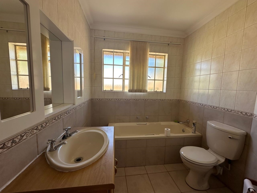 To Let 3 Bedroom Property for Rent in Groenvlei Sh Free State